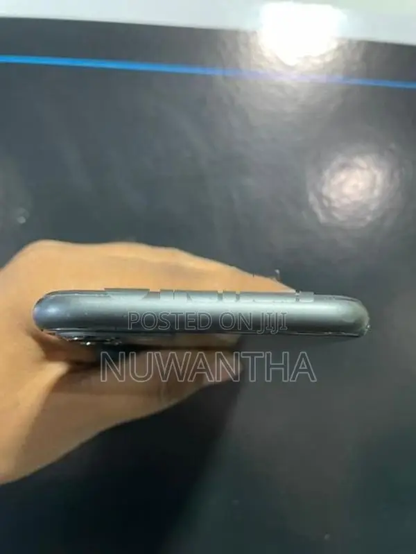 Apple iPhone 11 (Used)