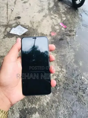 Apple iPhone XS (Used)