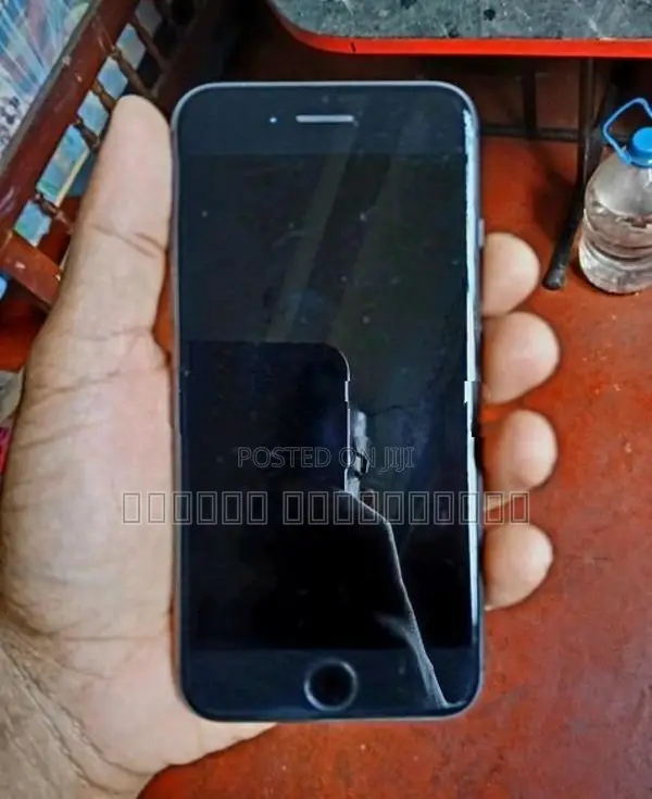 Apple iPhone 8 64GB (Used)