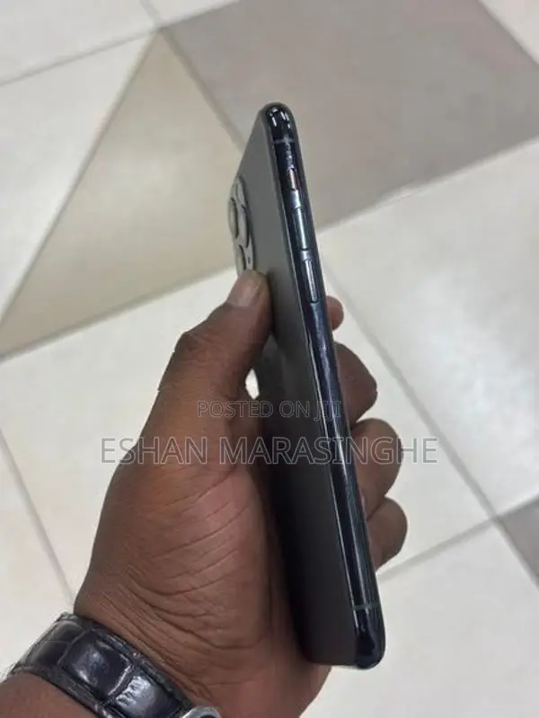 Apple iPhone 11 Pro 256GB (Used)