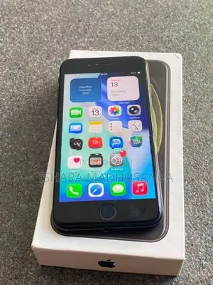 Apple iPhone SE 2 (Used)