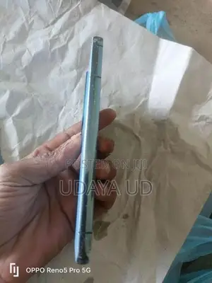 Samsung Galaxy S22 (Used)