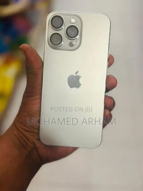 Apple iPhone 15 Pro Max (Used)
