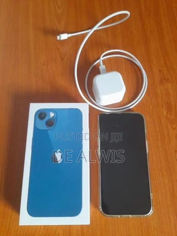 Apple iPhone 13 (Used)