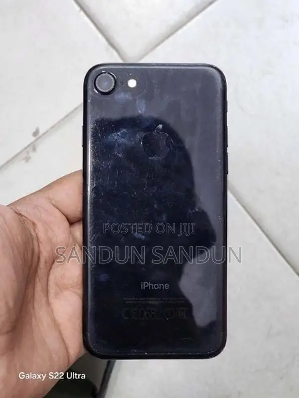 Apple iPhone 7 256GB (Used)
