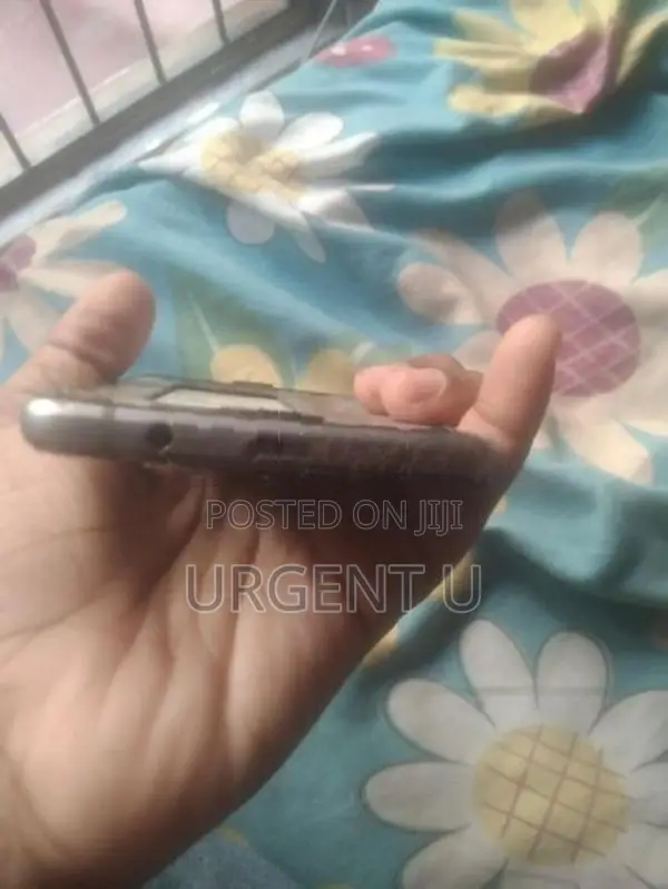 Samsung Galaxy A5 64GB (Used)