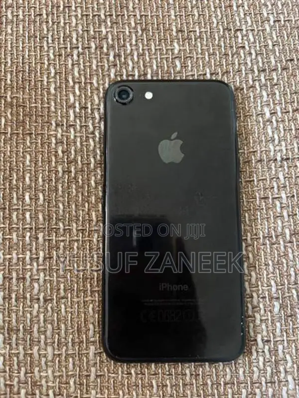 Apple iPhone 7 (Used)