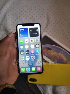 Apple iPhone XS (Used)