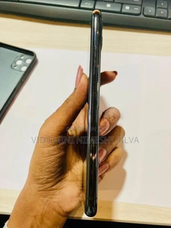 Apple iPhone 11 Pro Max (Used)