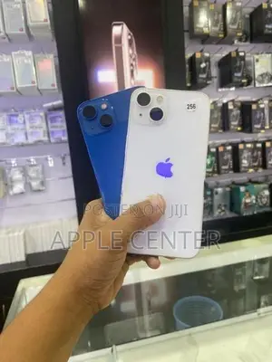Apple iPhone 13 (Used)