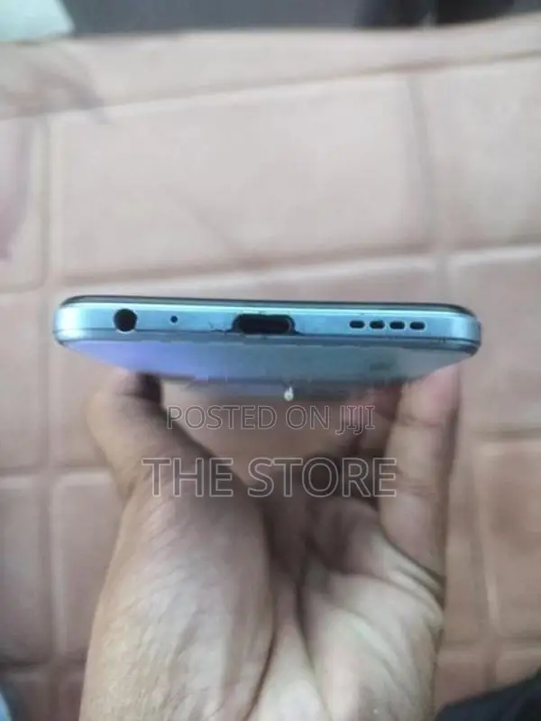 Vivo Y33s (Used)