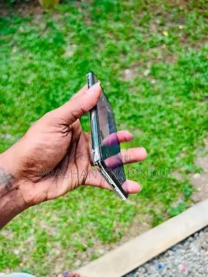 Apple iPhone XS Max (Used)