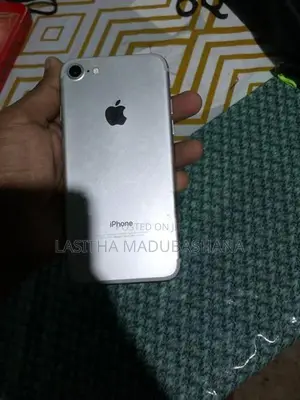 Apple iPhone 7 (Used)