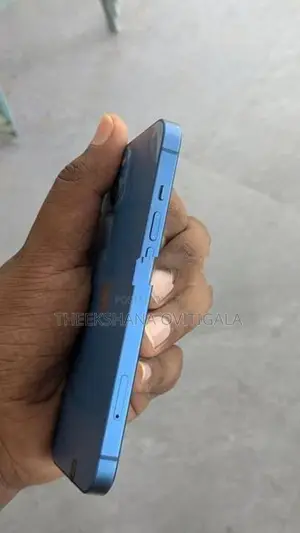 Apple iPhone 13 (Used)