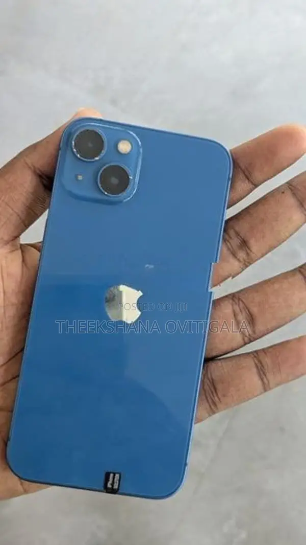 Apple iPhone 13 (Used)