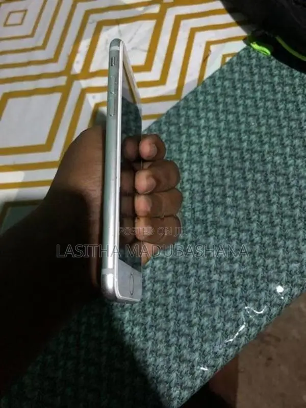 Apple iPhone 7 (Used)