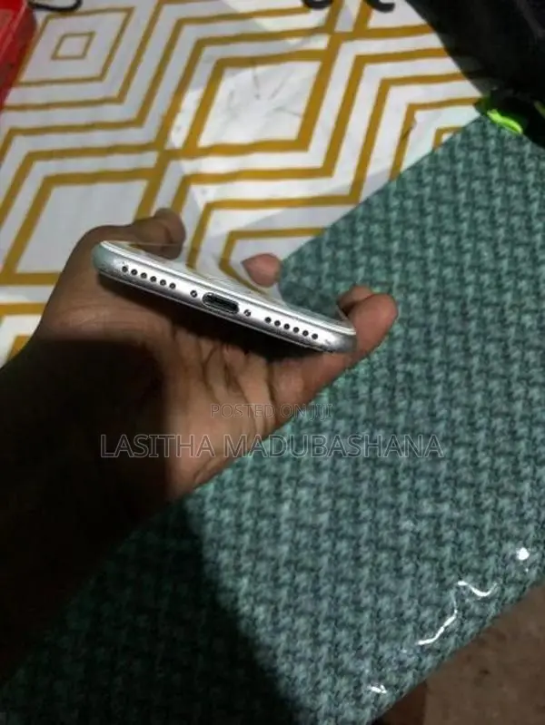 Apple iPhone 7 (Used)