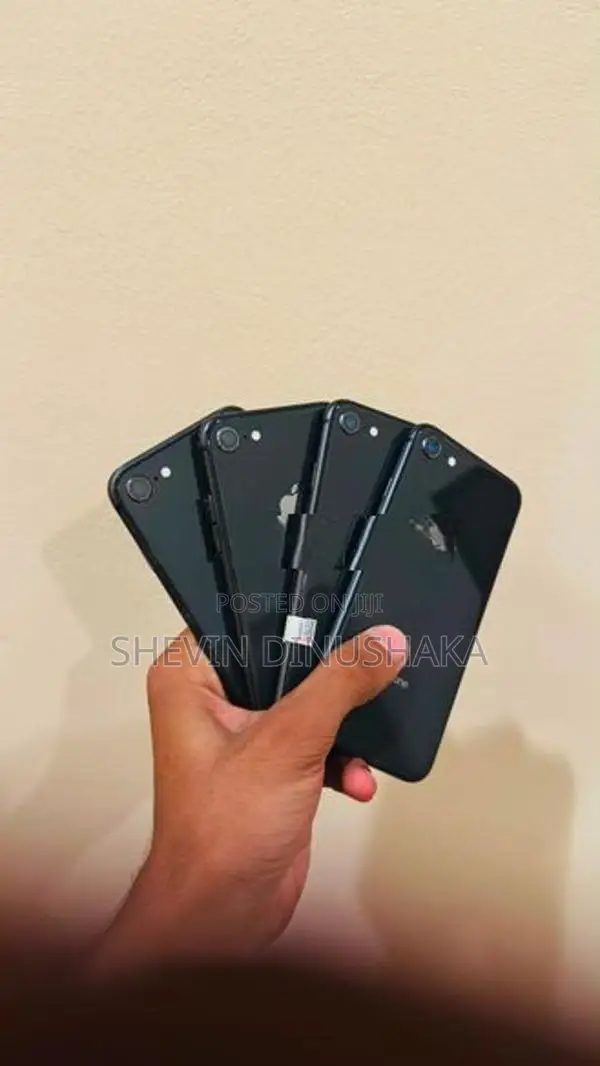 Apple iPhone 8 (Used)
