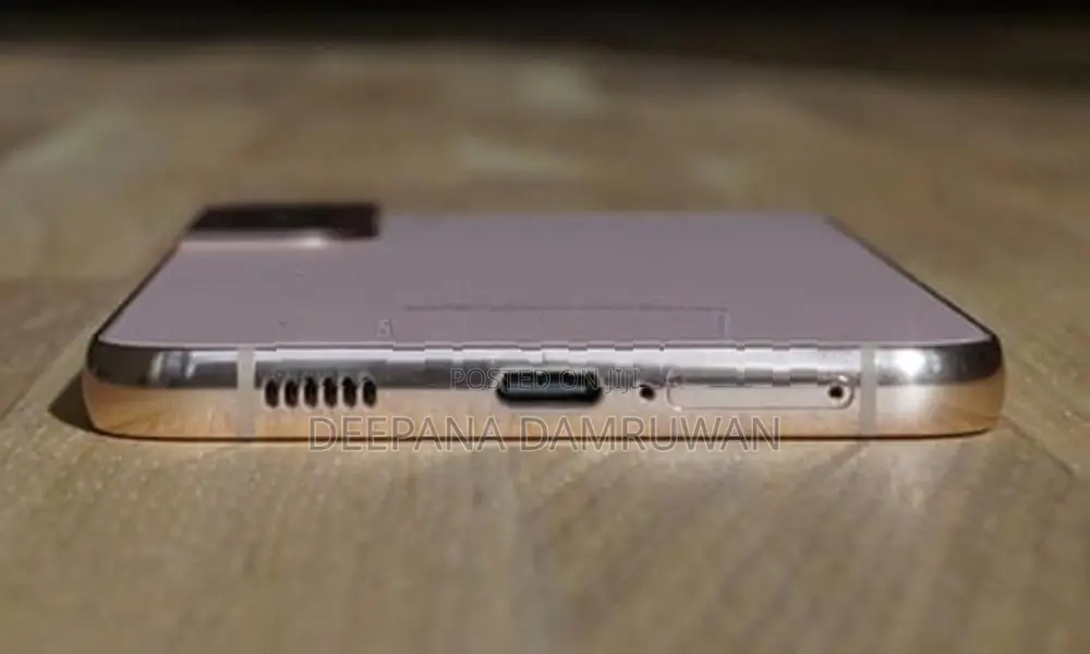 Samsung Galaxy S22 (Used)