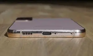 Samsung Galaxy S22 (Used)