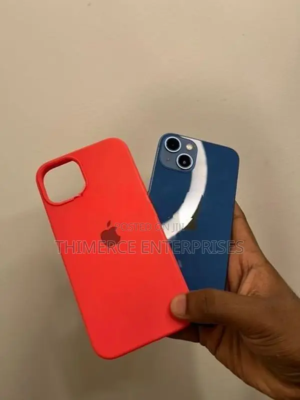 Apple iPhone 13 (Used)
