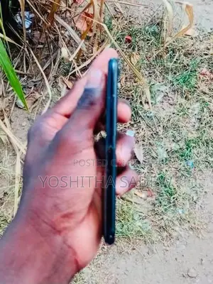 Apple iPhone 7 (Used)