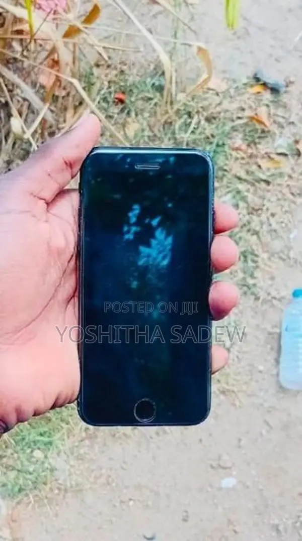 Apple iPhone 7 (Used)