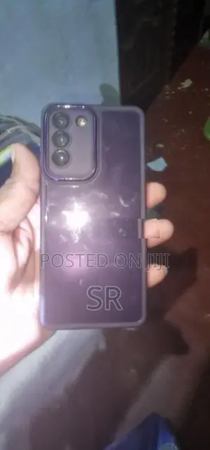 Samsung Galaxy S21 (Used)