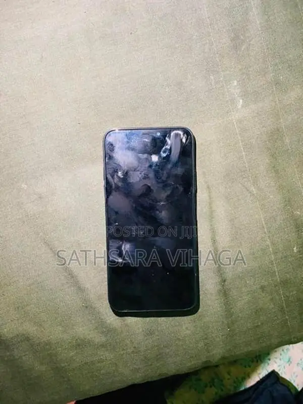 Apple iPhone X (Used)
