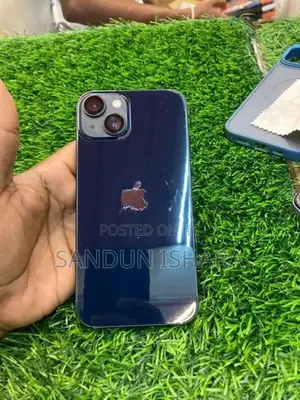 Apple iPhone 13 (Used)