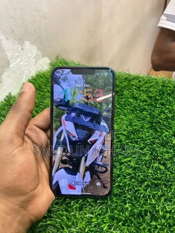 Apple iPhone 13 (Used)