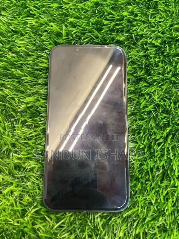 Apple iPhone 13 (Used)