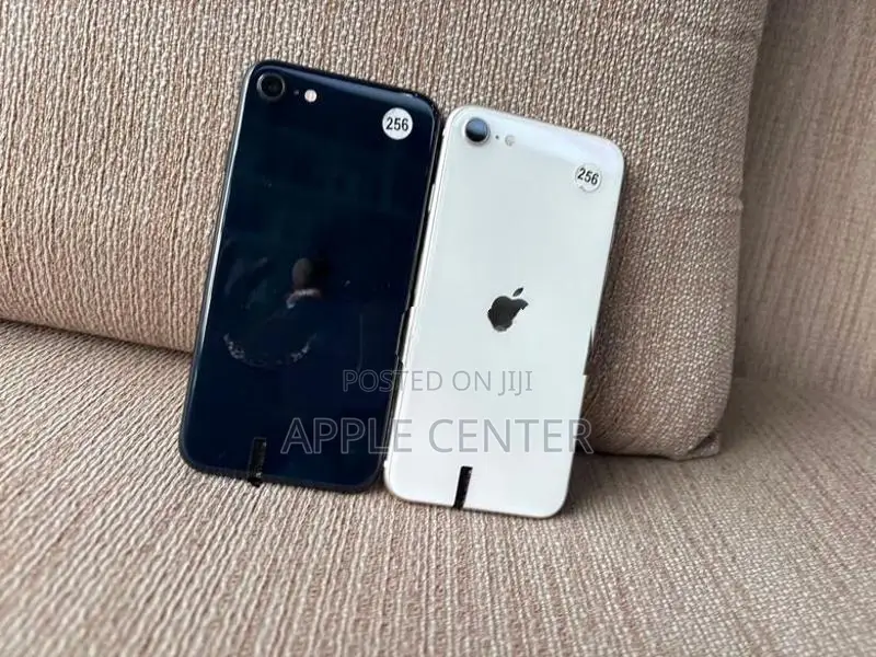 Apple iPhone SE 3 (Used)