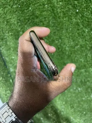 Apple iPhone XS 512GB (Used)