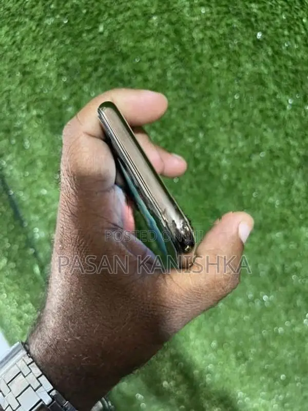 Apple iPhone XS 512GB (Used)