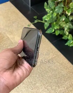 Apple iPhone XS (Used)
