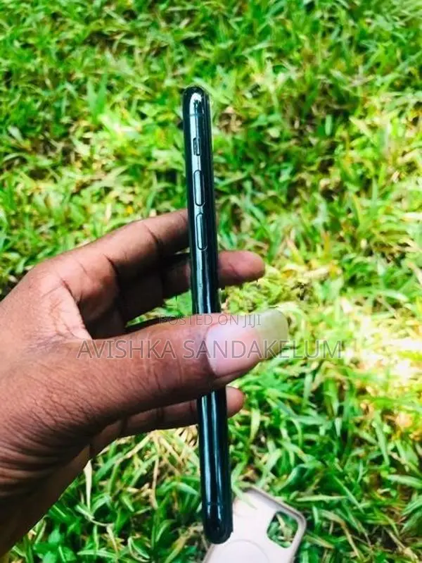 Apple iPhone 11 Pro (Used)