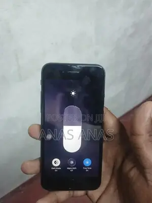 Apple iPhone SE (Used)