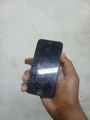 Apple iPhone SE (Used)