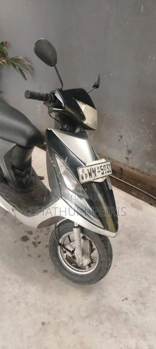 TVS Scooty Streak 2011 Motorbike (Used)