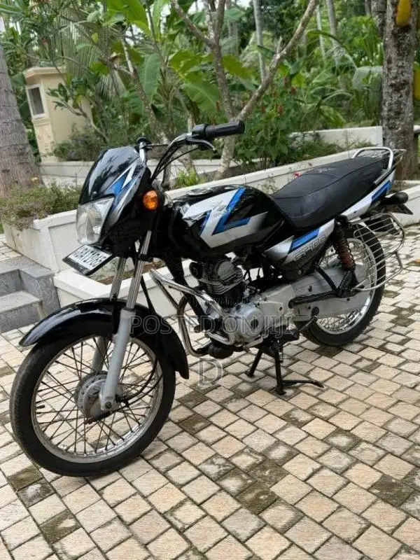 Bajaj CT-100 2014 Motorbike (Used)