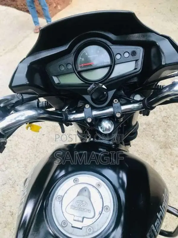 Mahindra Centuro 2016 Motorbike (Used)