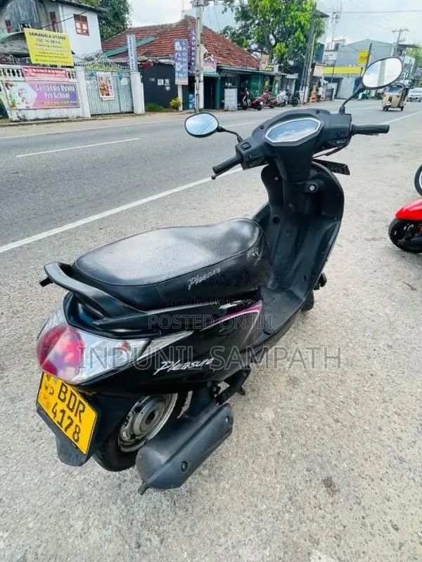 Hero Pleasure 2015 Motorbike (Used)