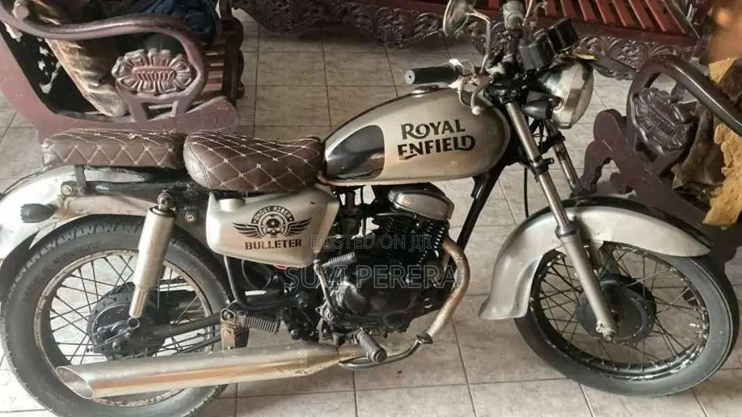 Honda CM125 1985 Motorbike (Used)