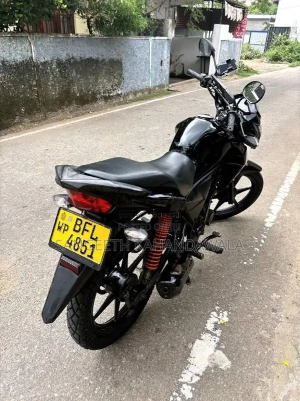 Honda Cb Twister 2017 Motorbike (Used)