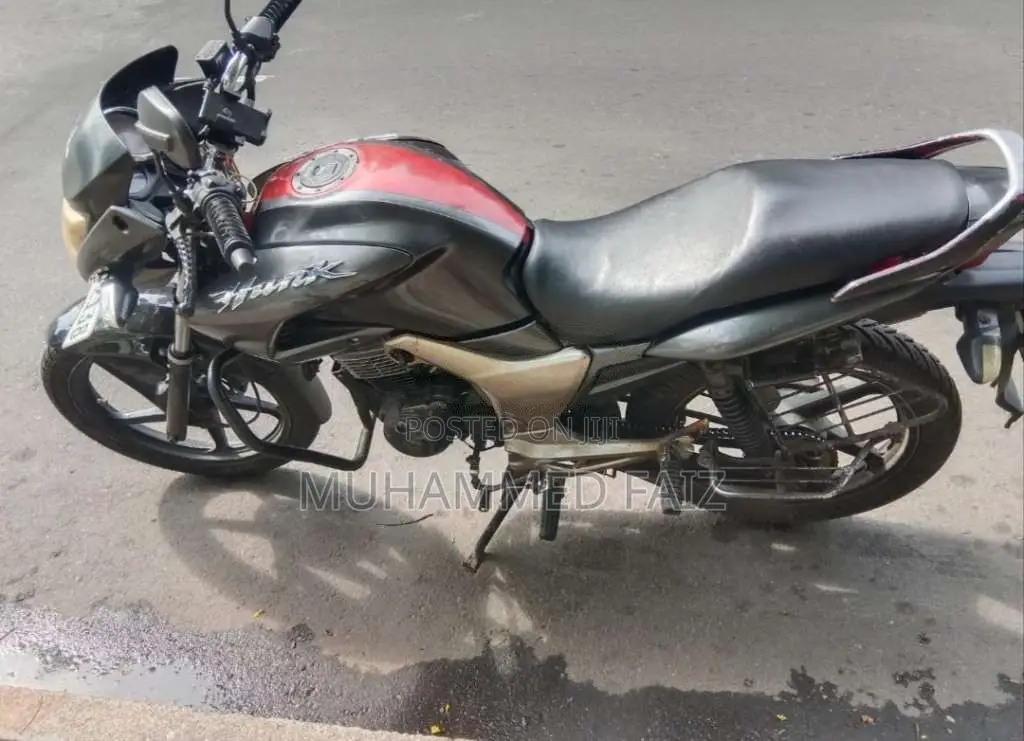 Hero Hunk 2010 Motorbike (Used)