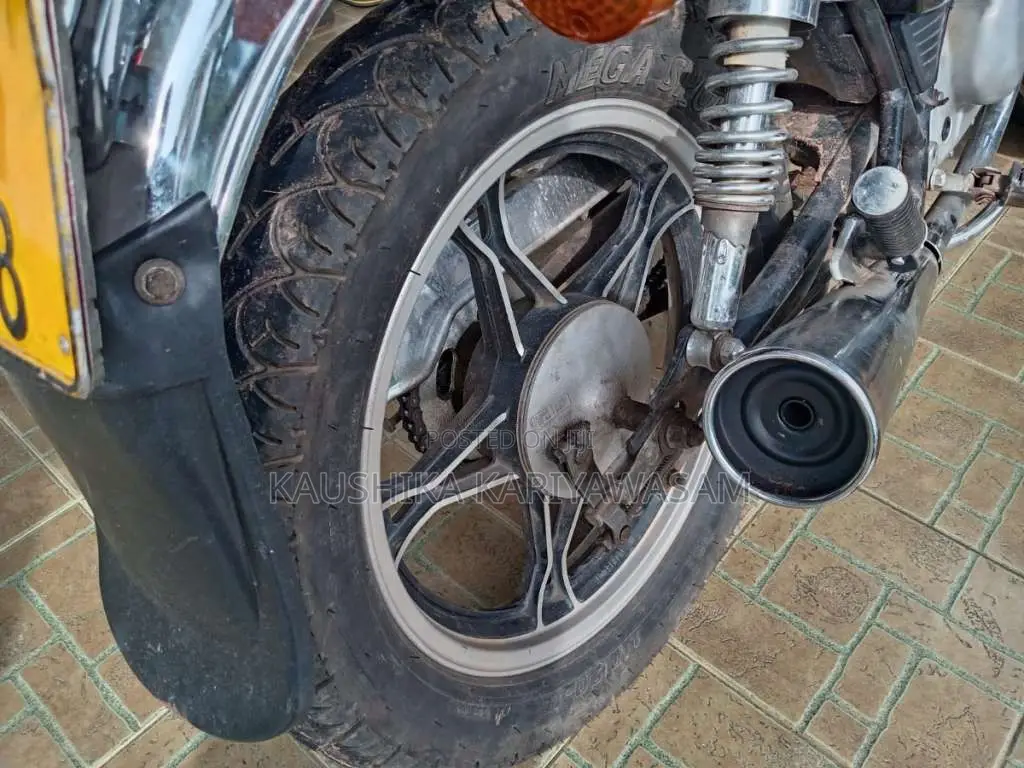 Suzuki GN125 2013 Motorbike (Used)