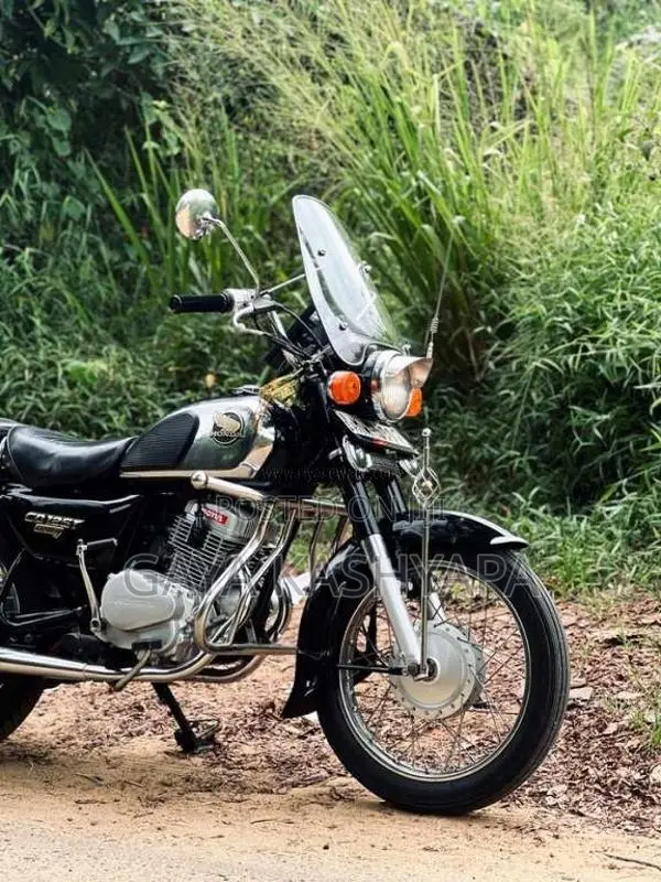 Honda CD125 2003 Motorbike (Used)