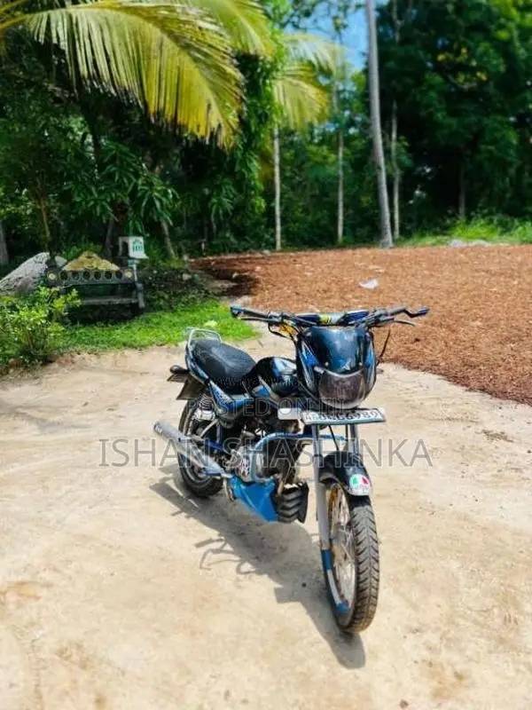 Bajaj CT-100 2014 Motorbike (Used)