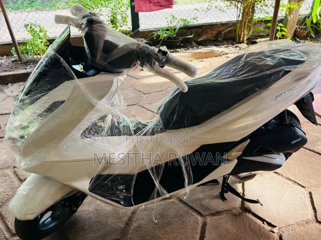 Honda Pcx 125 2025 Motorbike Brand New
